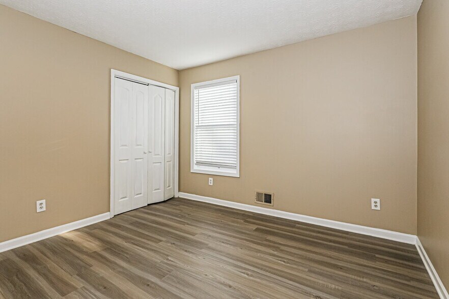 Building Photo - 234 Benton Fields