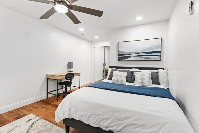 Building Photo - 1015 E 25th Ave