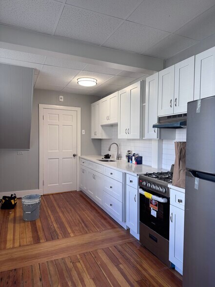 Building Photo - 36 Endicott St