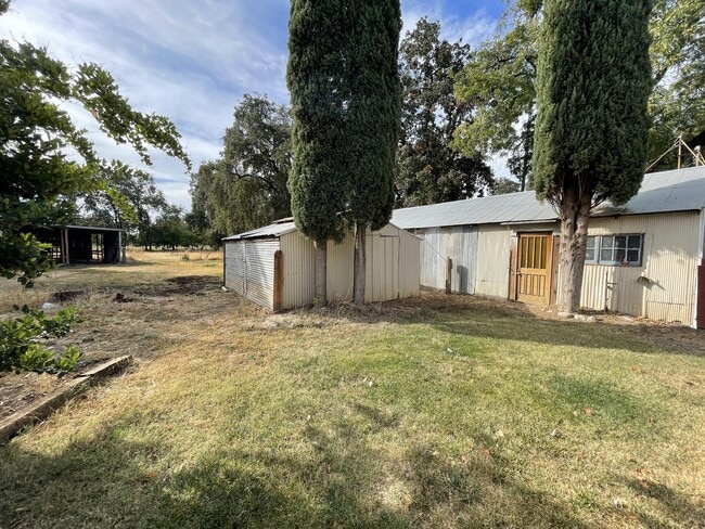 Building Photo - 9384 Lott Rd