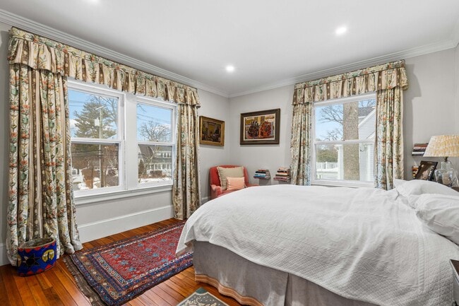 Building Photo - 13 Lockwood Ave