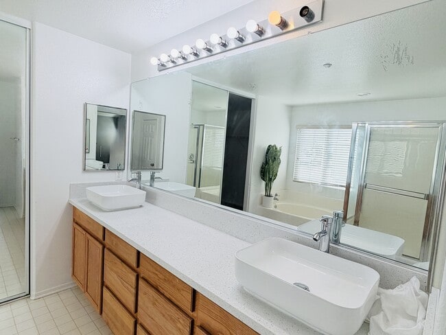 Building Photo - 7575 Lime Ave