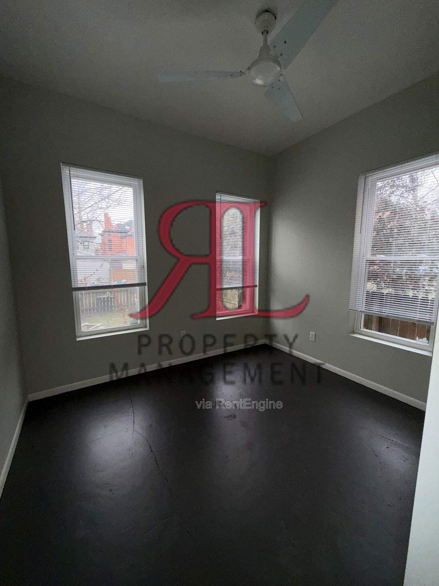 Building Photo - 821 Oak St