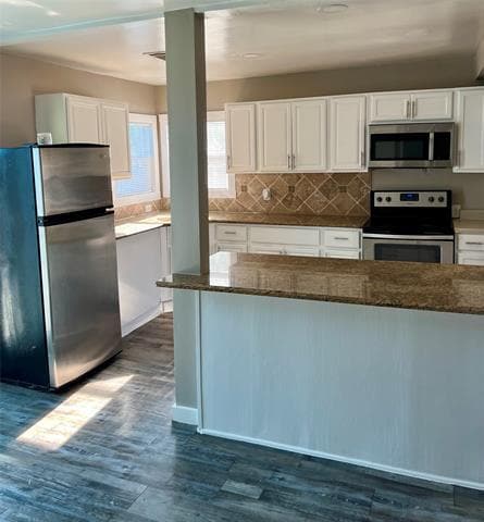 Building Photo - 2148 Brookfield Ave