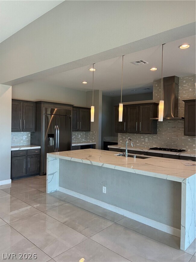 Building Photo - 8477 Wolf Mountain Ct