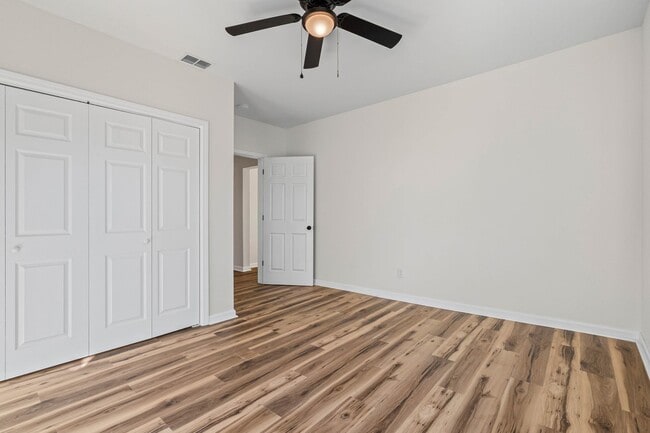 Building Photo - 1860 Calmes St