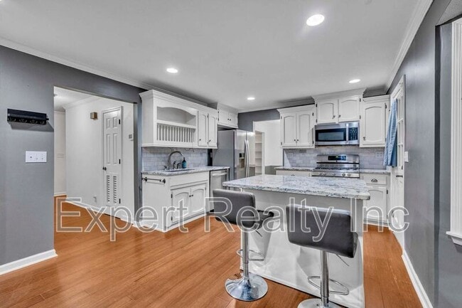 Building Photo - 5501 Heath Row Dr