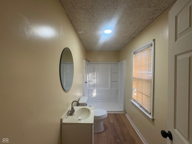 Building Photo - 3448 Kinnear Ave