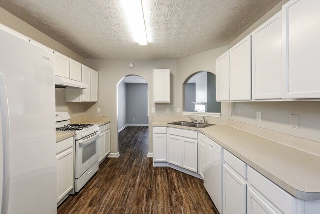 Building Photo - 6937 Fairway Trail