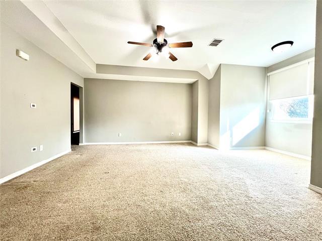 Building Photo - 615 Fallbrook Dr