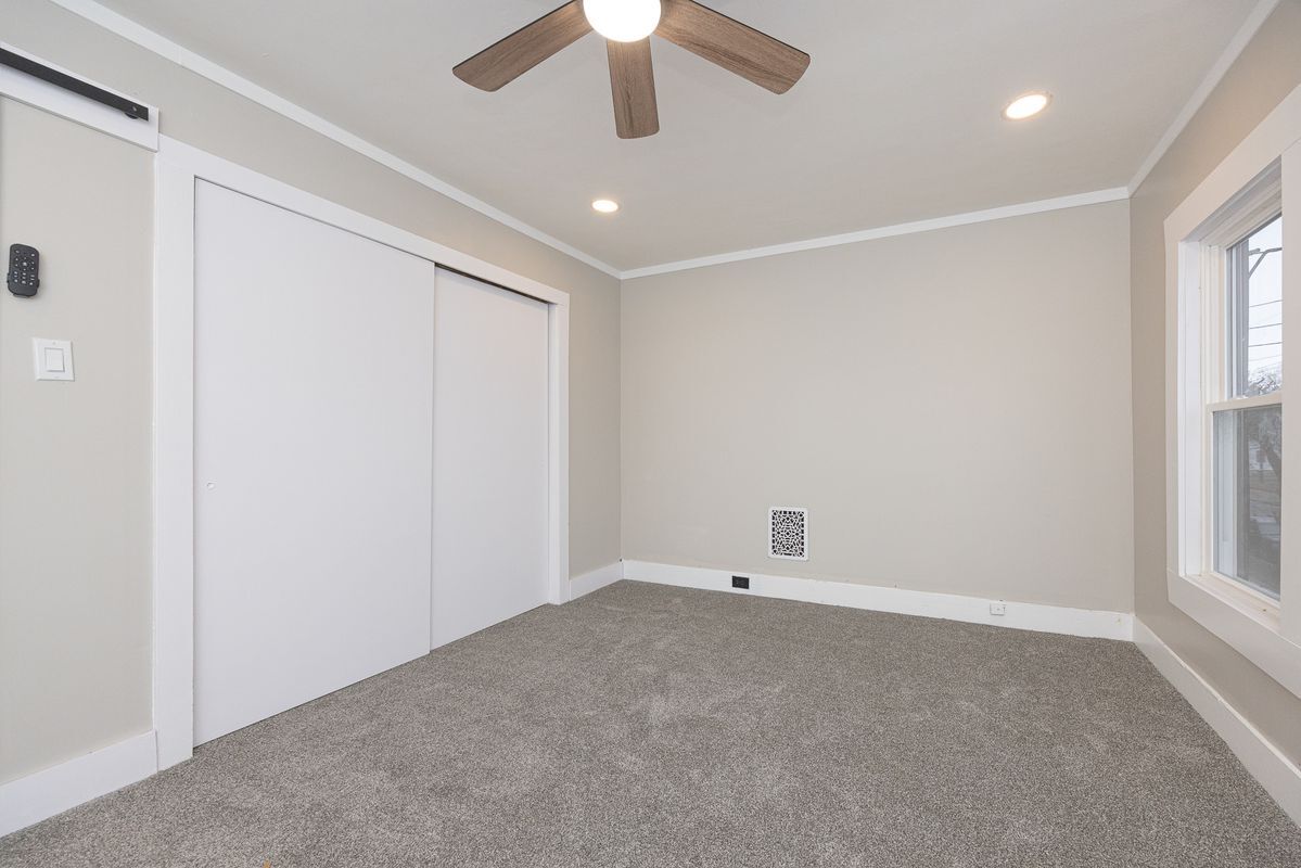 Building Photo - 225 Jefferson Ave