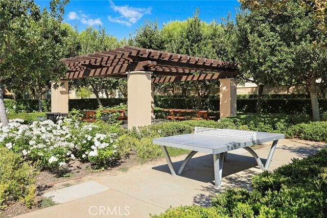 Building Photo - 60 Peony