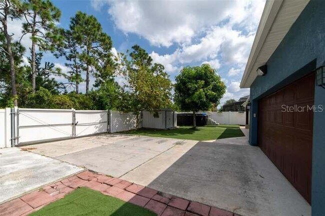 Building Photo - 14443 Golden Rain Tree Blvd