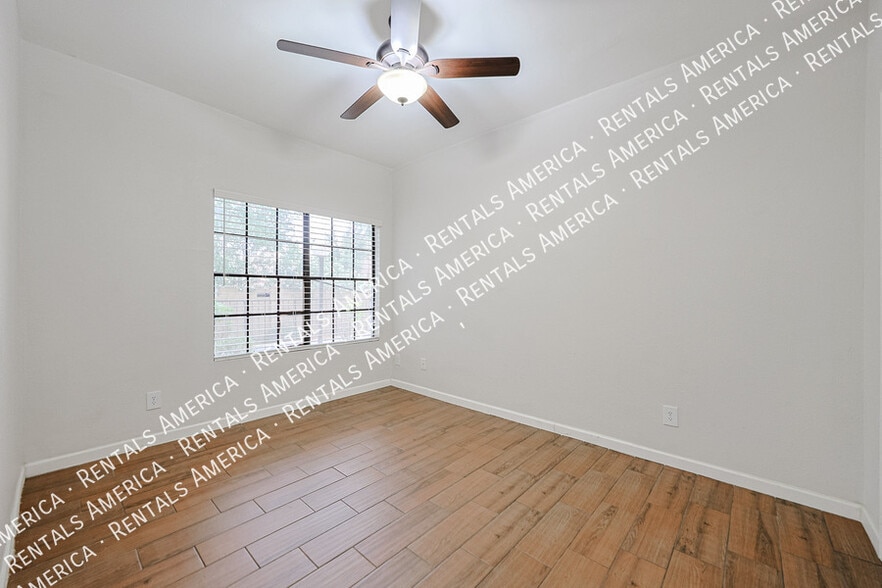Building Photo - 8888 N 47th Ave
