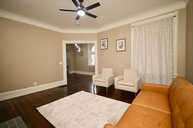 Building Photo - 2369 Park Ave