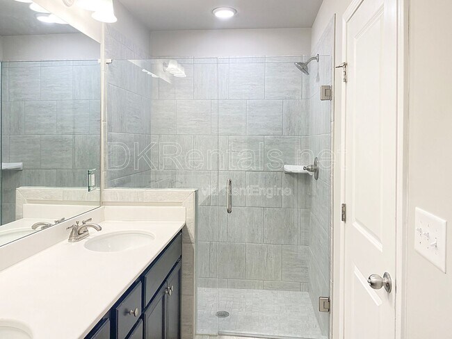 Building Photo - 5108 Fox Den Rd