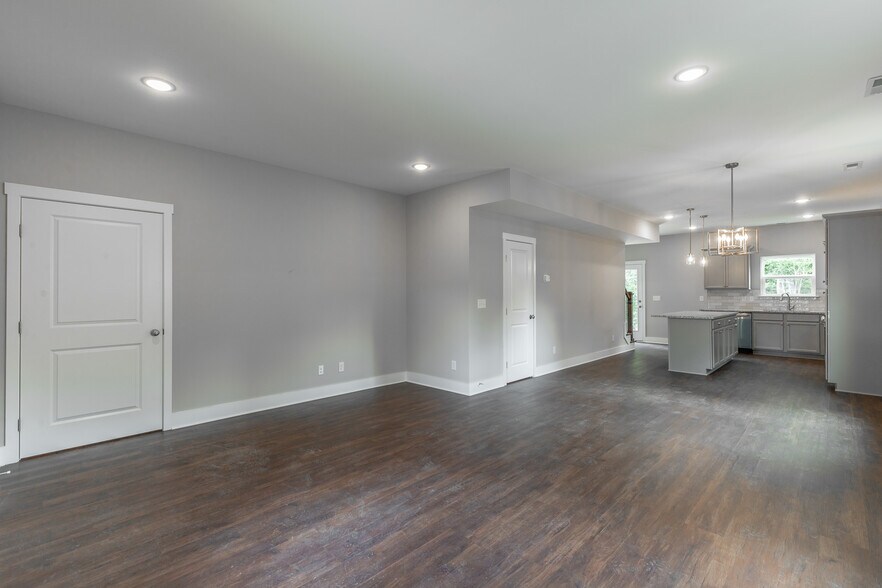 Building Photo - 4719 Heiskell Dr