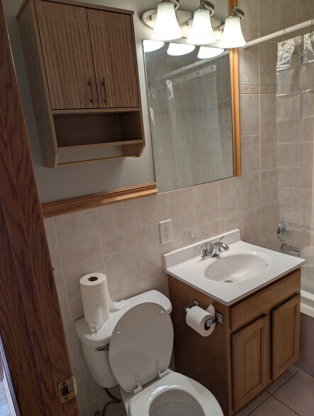 Building Photo - 9986 S 84th Ter