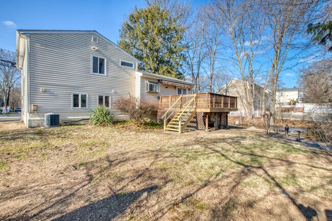 Building Photo - 54 Mary Ln