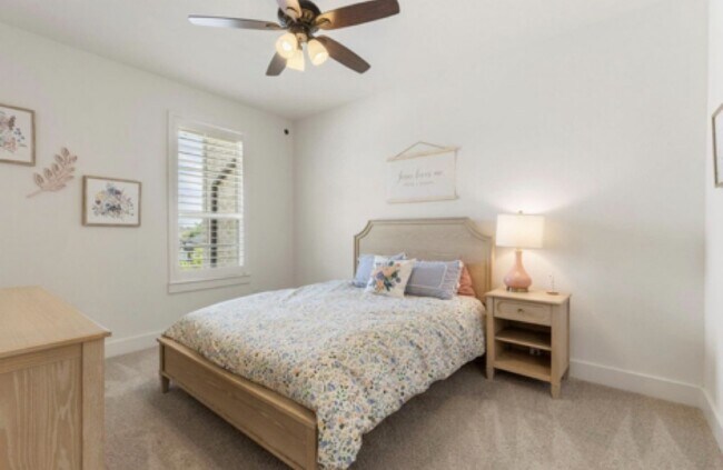 Building Photo - 25003 Stella Fls Ln