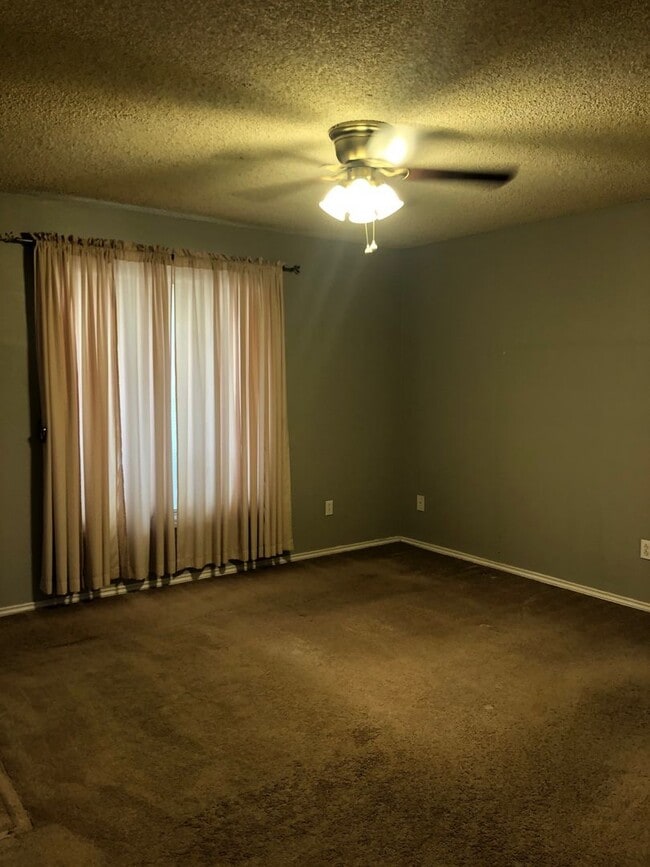 Building Photo - Available April!