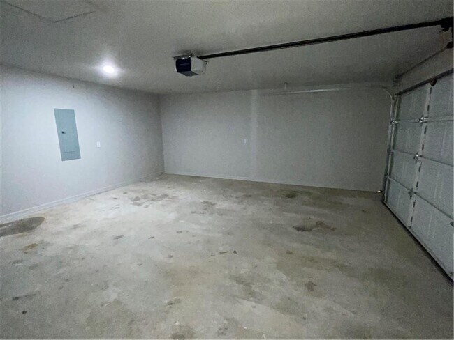 Building Photo - 1280 Colonel Salomon Dr