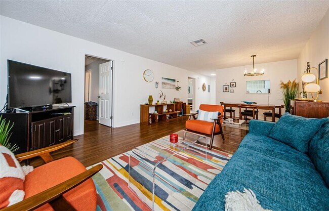 Building Photo - 601 N Hercules Ave