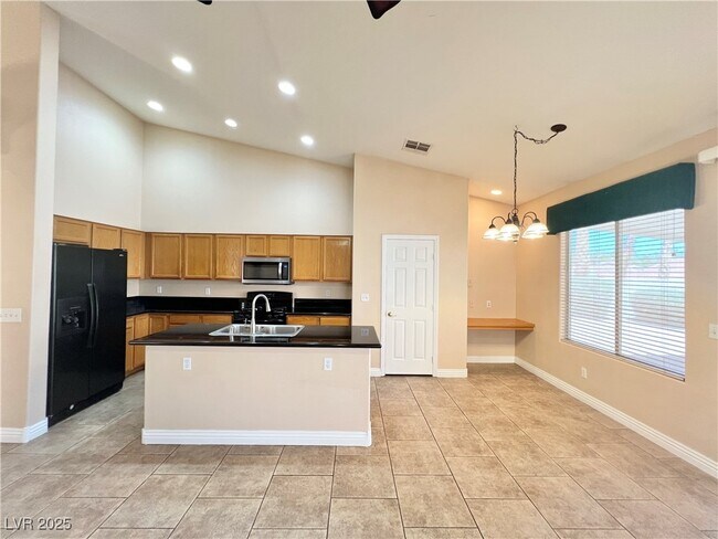Building Photo - 258 Whitewater Village Ct