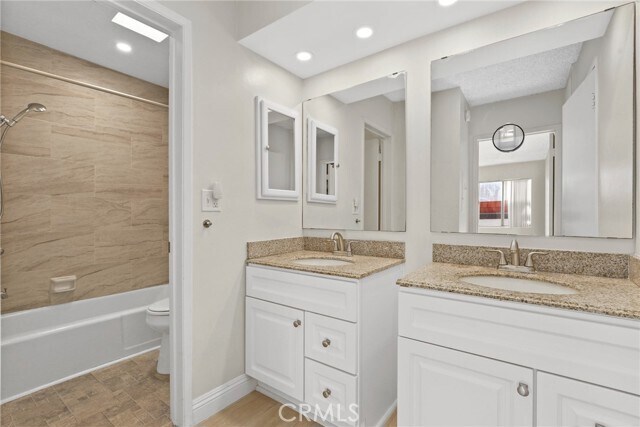 Building Photo - 5651 N Sumner Way