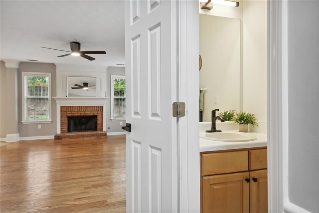 Building Photo - 1328 Glenover Way