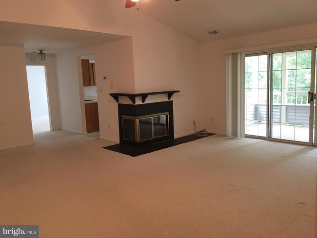 Building Photo - 307 Trinity Ct