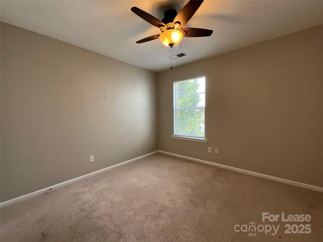 Building Photo - 2111 Arbor Vista Dr
