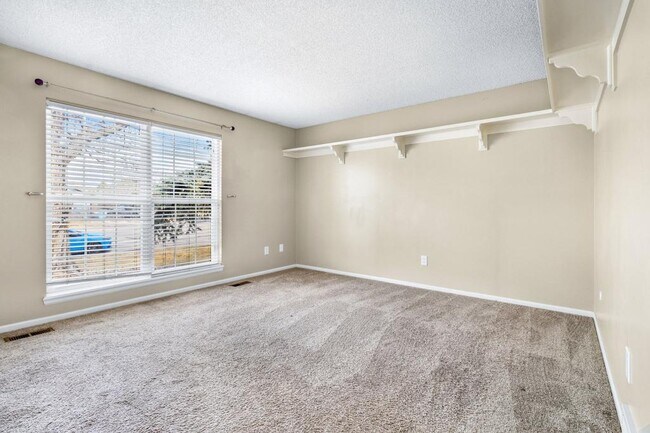 Building Photo - 3636 Caribou Dr