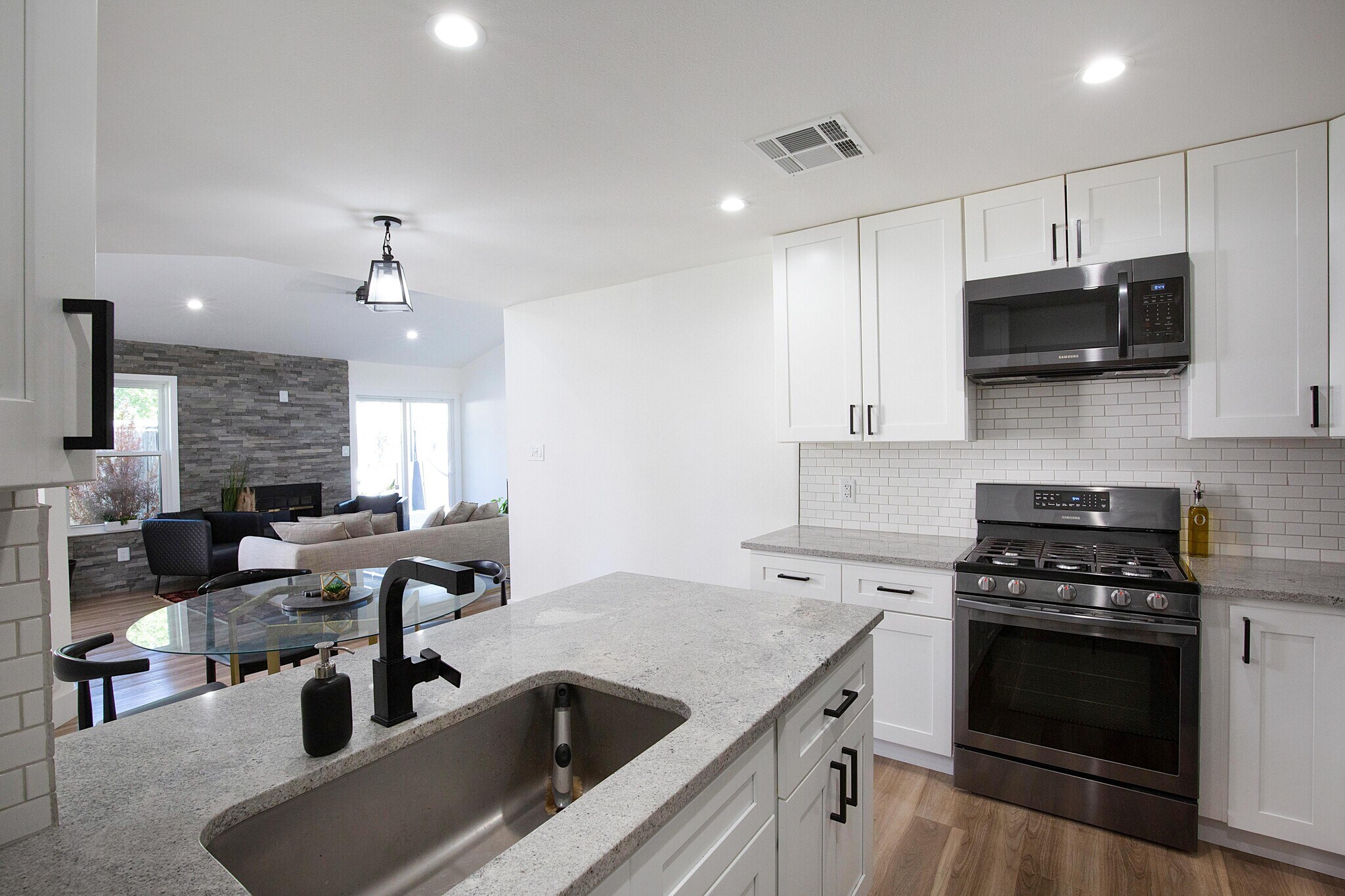 Building Photo - 12340 Little Emily Way