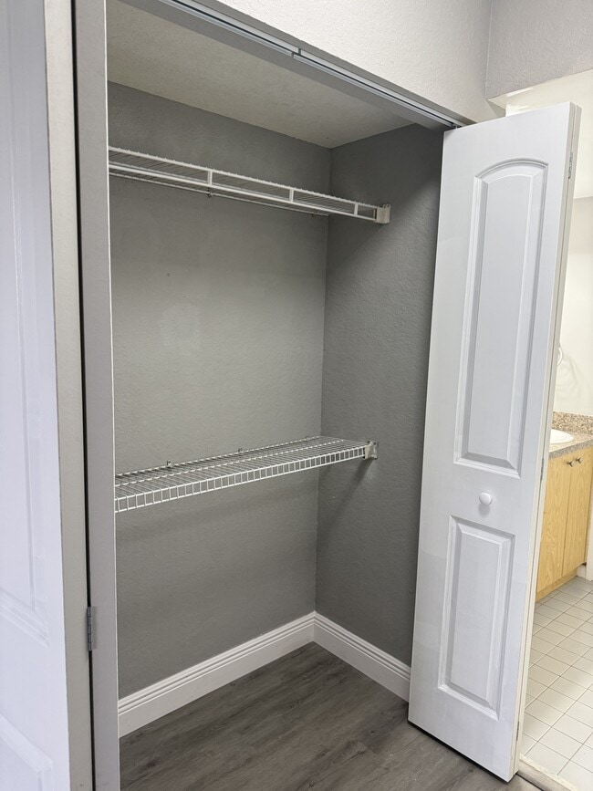 Building Photo - 2880 N Oakland Forest Dr