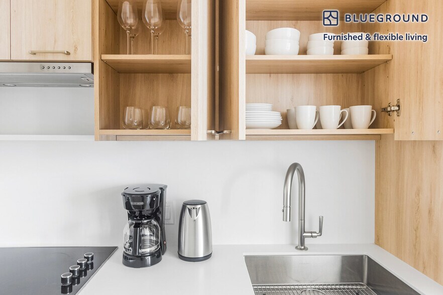 Building Photo - 545 Vanderbilt Ave