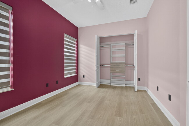 Building Photo - 2162 Stotesbury Way