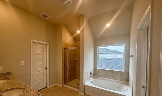 Building Photo - 134 Big Banyan Dr