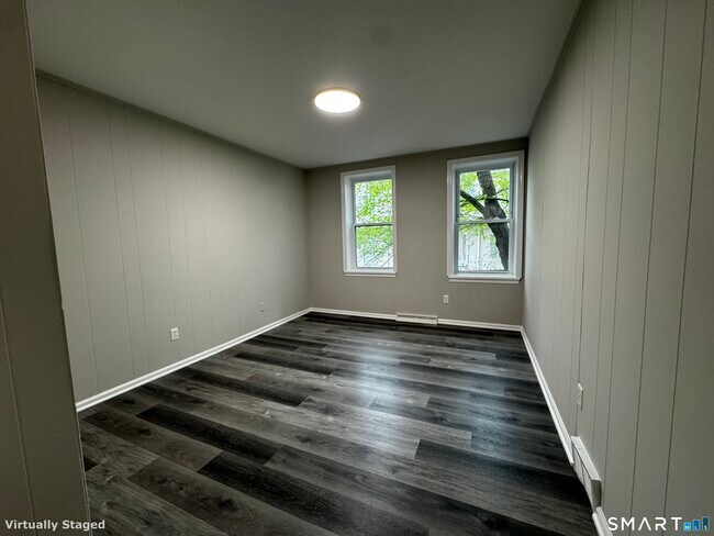 Building Photo - 45-51-51 Cowles St