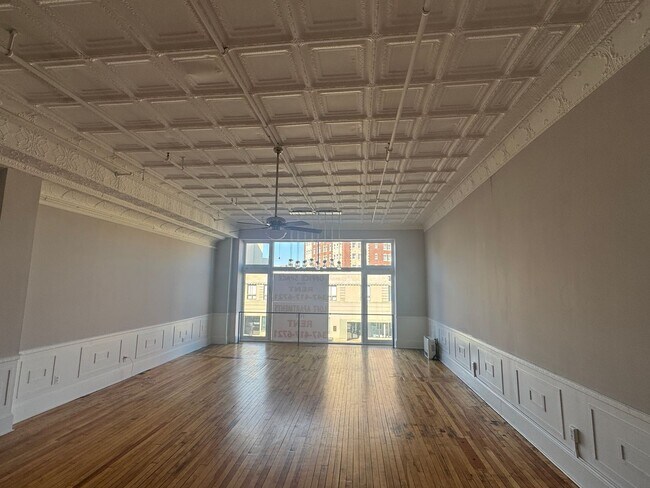 Primary Photo - 171 Genesee St
