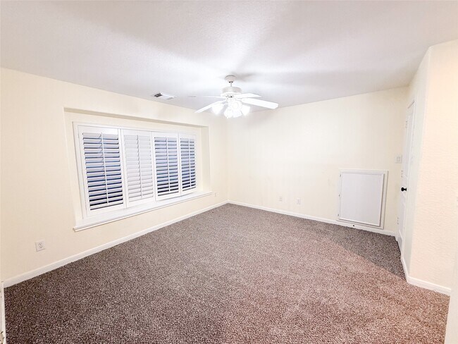 Building Photo - 79 W Shale Creek Cir