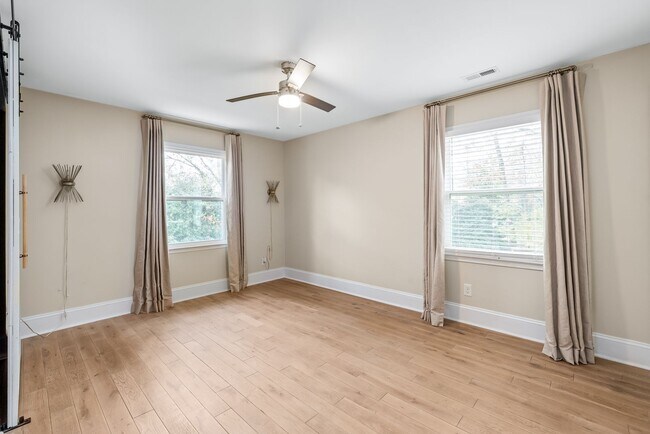 Building Photo - 3800 Terrebonne Ct