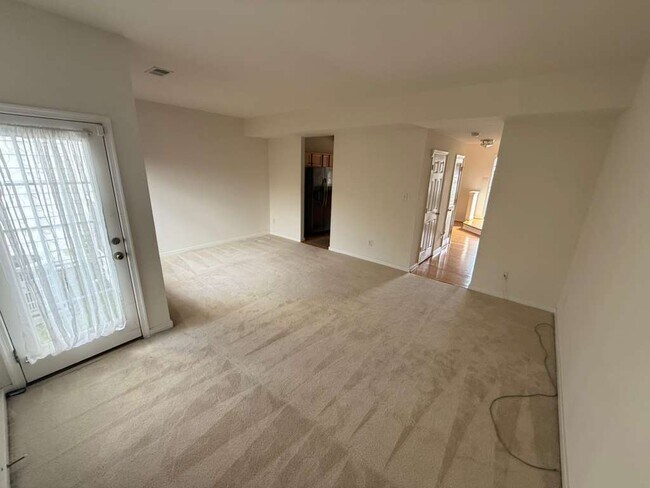 Building Photo - 9903 Magnolia Pointe Ct