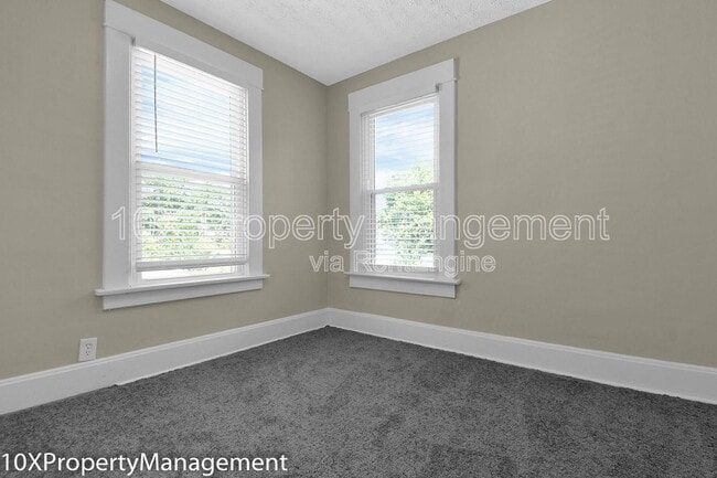 Building Photo - 2014 Floral Ave