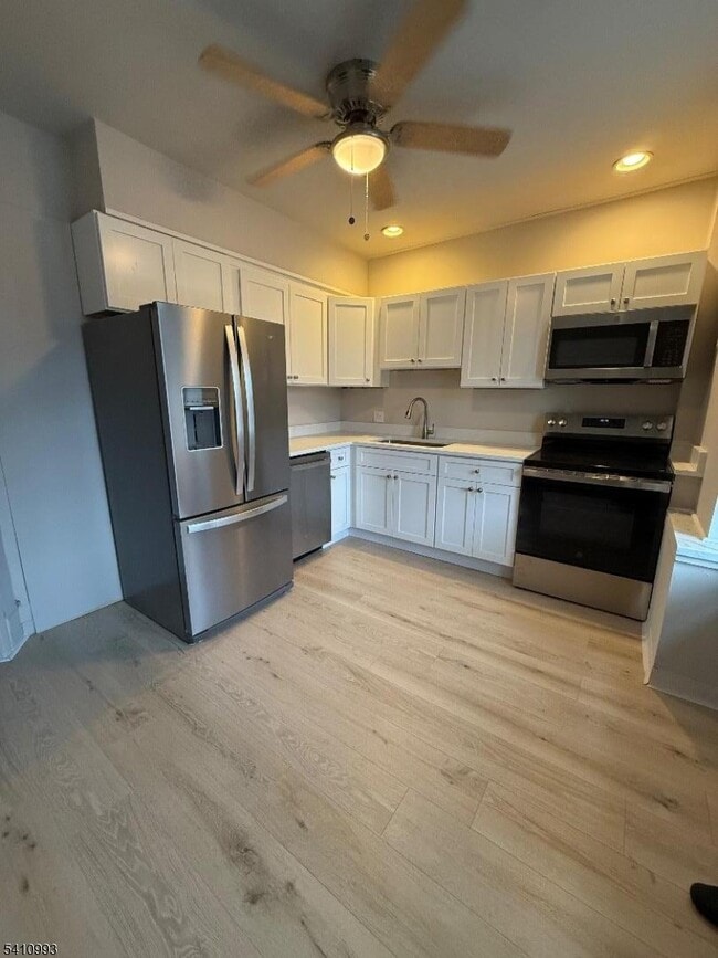 Building Photo - 332 Belleville Ave