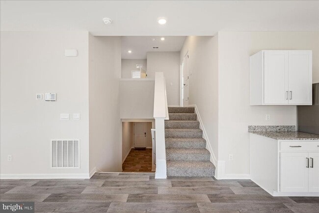 Building Photo - 118 Clerkenwell Dr