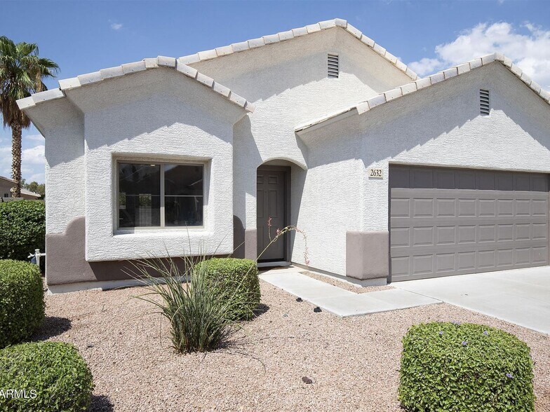 Primary Photo - 2632 E Hidalgo Ave