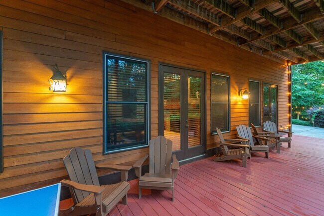 Building Photo - 357 Wilfar Strasse