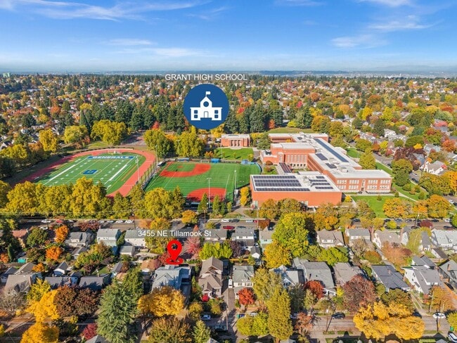 Building Photo - Elegant Grant Park Craftsman with Wine Cel...