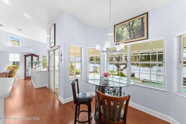 Building Photo - 662 Rossmoor Cir